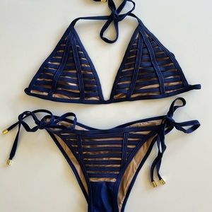 Beach Bunny bikini. Worn once! Navy blue XS